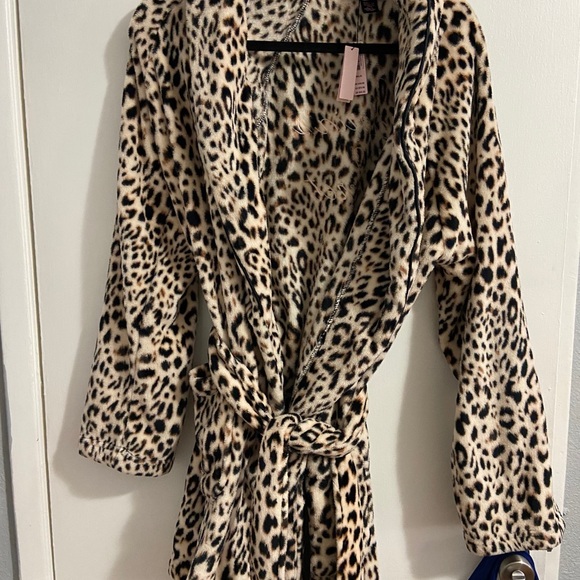 Victoria's Secret Other - Victoria secret rob